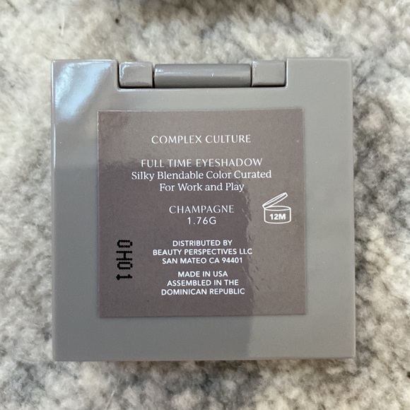 IPSY Makeup Lot - Picture 7 of 11